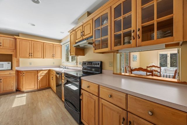 2 Shell Ln, Orleans, MA 02653