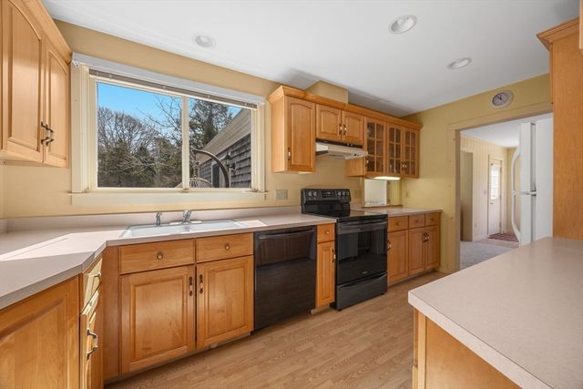 2 Shell Ln, Orleans, MA 02653