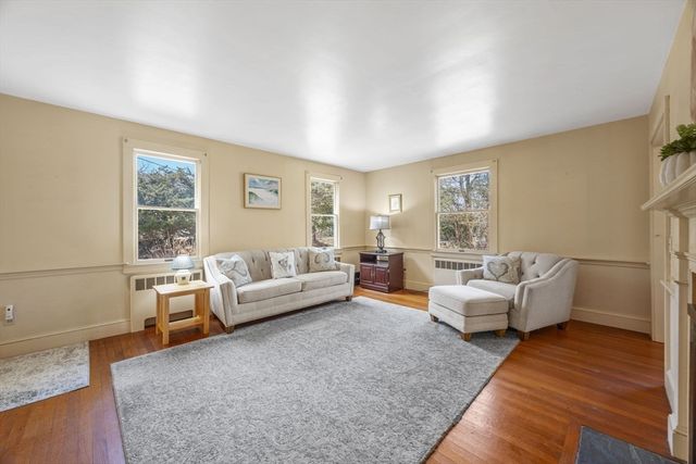 2 Shell Ln, Orleans, MA 02653