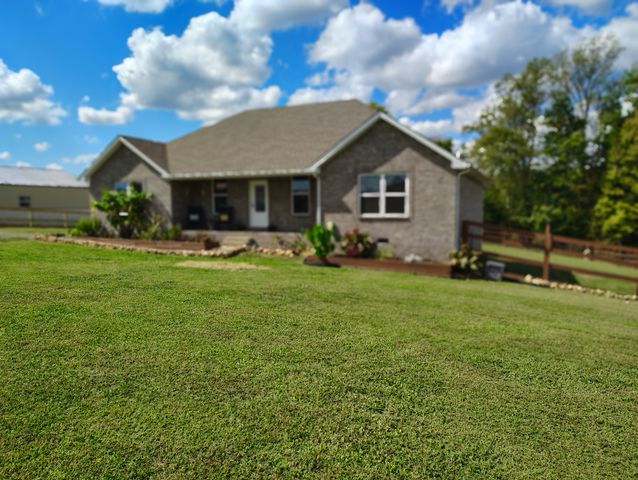 213 David Ln, Lafayette, TN 37083