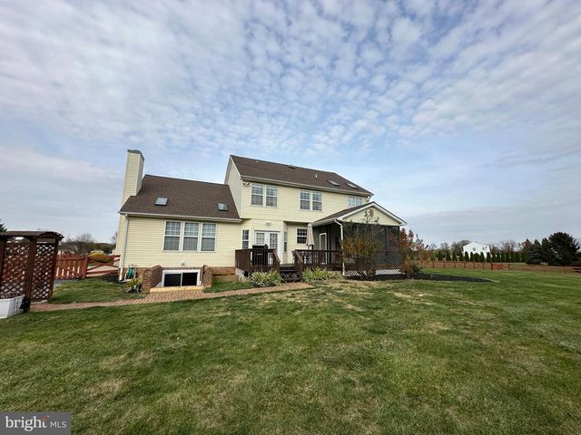 201 VISTA LN, White Post, VA 22663