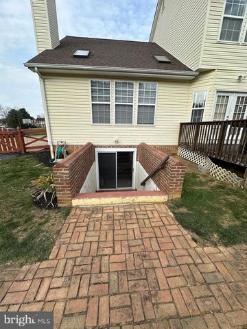 201 VISTA LN, White Post, VA 22663