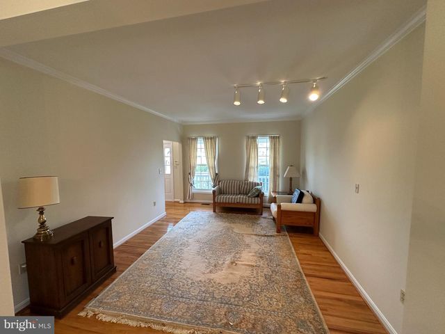 201 VISTA LN, White Post, VA 22663