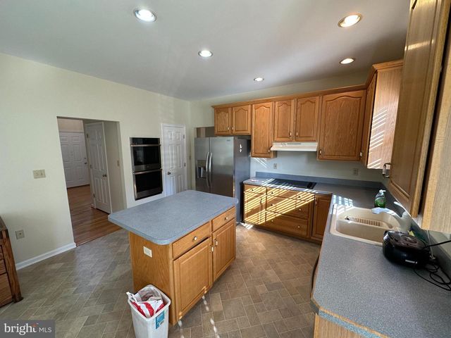 201 VISTA LN, White Post, VA 22663