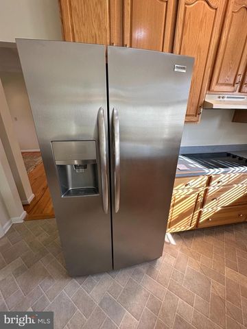 201 VISTA LN, White Post, VA 22663