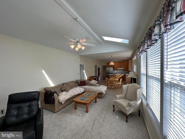 201 VISTA LN, White Post, VA 22663