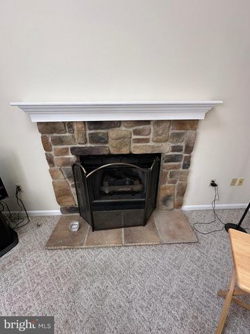 201 VISTA LN, White Post, VA 22663