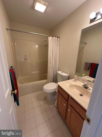 201 VISTA LN, White Post, VA 22663