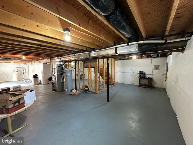 201 VISTA LN, White Post, VA 22663