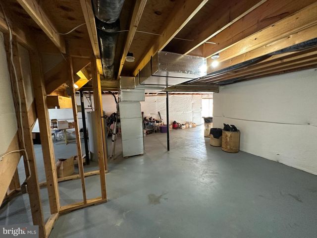 201 VISTA LN, White Post, VA 22663