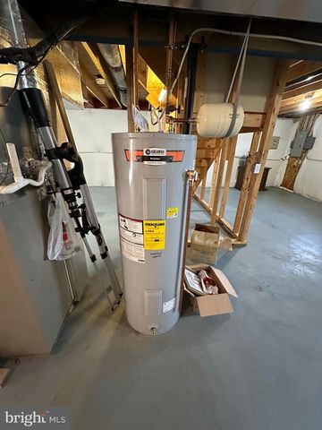 201 VISTA LN, White Post, VA 22663