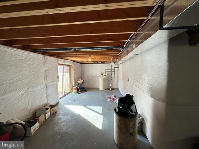 201 VISTA LN, White Post, VA 22663