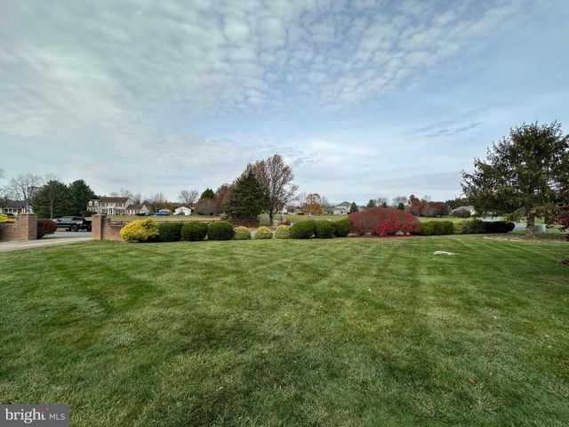 201 VISTA LN, White Post, VA 22663