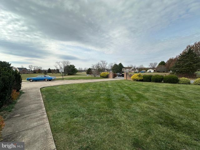 201 VISTA LN, White Post, VA 22663