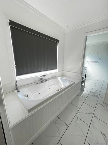 1625 Stewart St, Oceanside, CA 92054