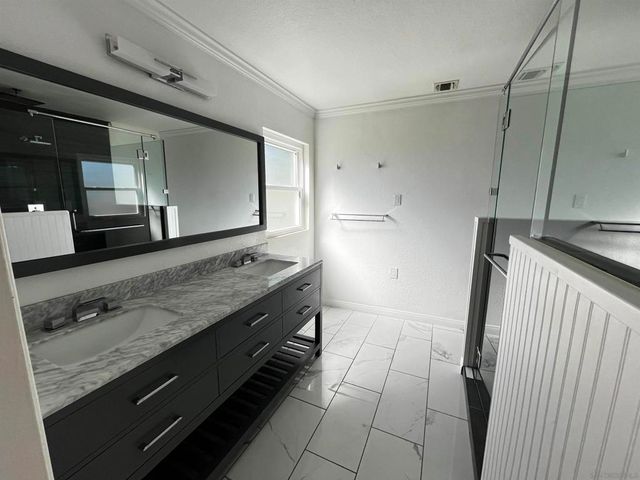 1625 Stewart St, Oceanside, CA 92054