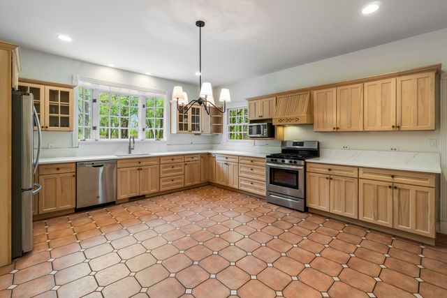 3 Spring Lane, Barrington Hills, IL 60010