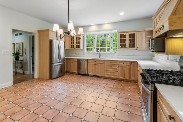 3 Spring Lane, Barrington Hills, IL 60010