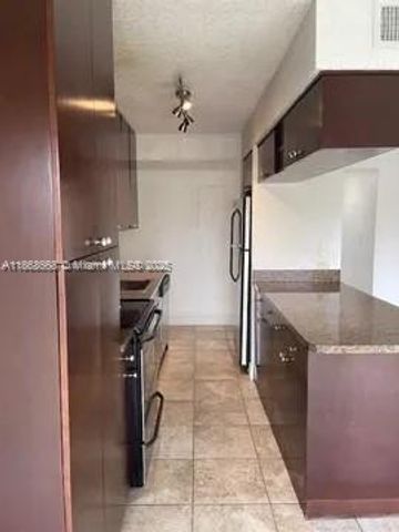 9311 SW 4th St 214B, Miami, FL 33174
