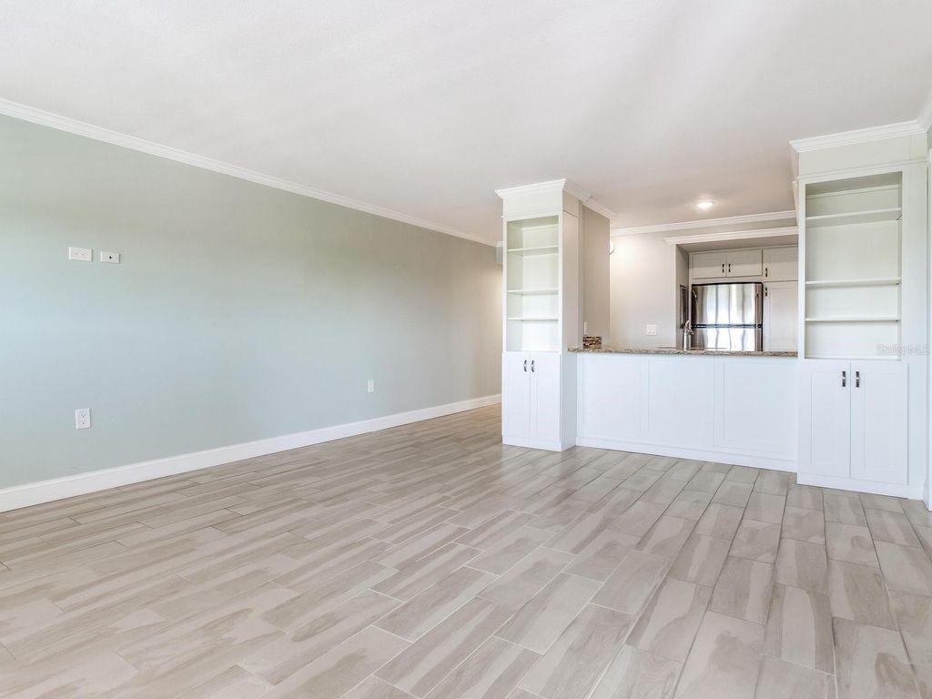 Image 15 of property listing at 4141 BAYSHORE BOULEVARD 505, Tampa, FL 33611