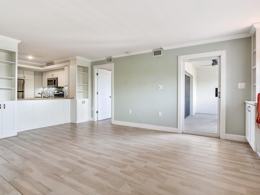 Image 17 of property listing at 4141 BAYSHORE BOULEVARD 505, Tampa, FL 33611