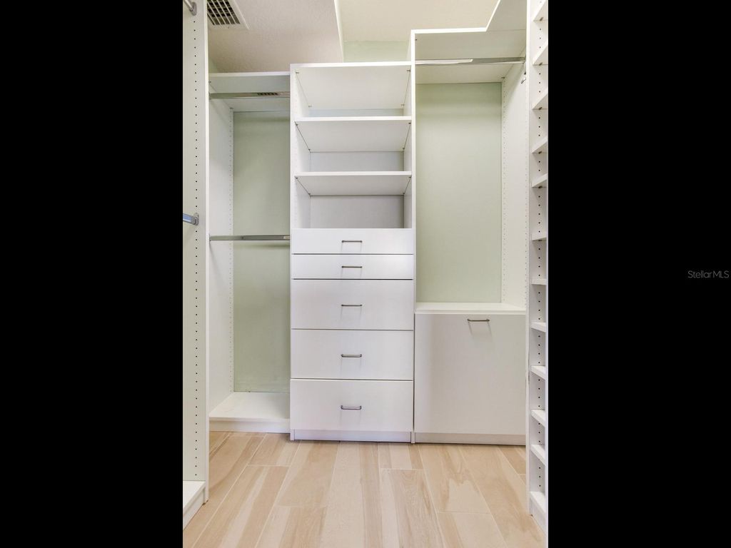 Image 22 of property listing at 4141 BAYSHORE BOULEVARD 505, Tampa, FL 33611