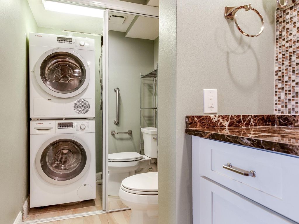 Image 26 of property listing at 4141 BAYSHORE BOULEVARD 505, Tampa, FL 33611