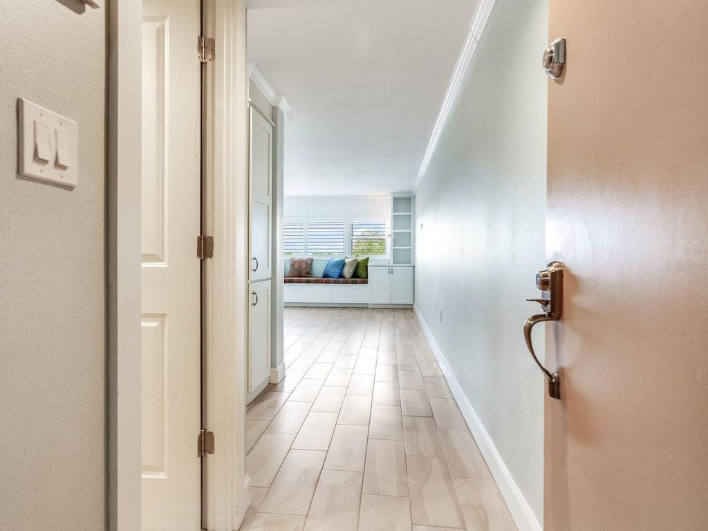 Image 4 of property listing at 4141 BAYSHORE BOULEVARD 505, Tampa, FL 33611