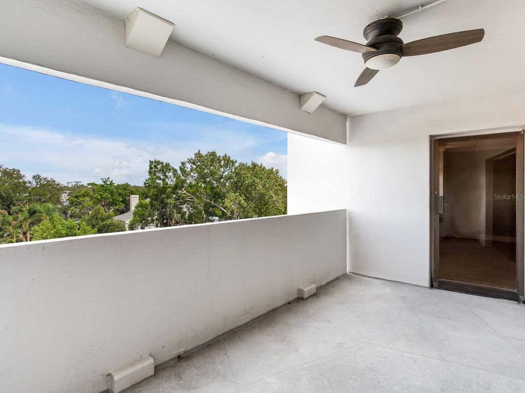 Image 31 of property listing at 4141 BAYSHORE BOULEVARD 505, Tampa, FL 33611