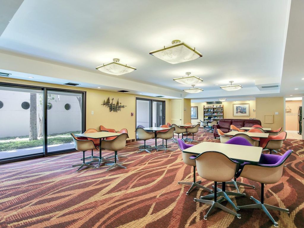 Image 37 of property listing at 4141 BAYSHORE BOULEVARD 505, Tampa, FL 33611