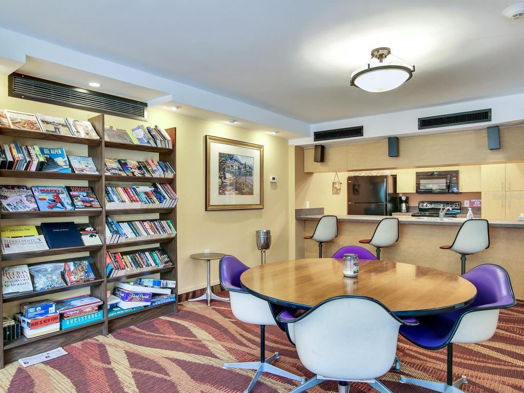 Image 38 of property listing at 4141 BAYSHORE BOULEVARD 505, Tampa, FL 33611