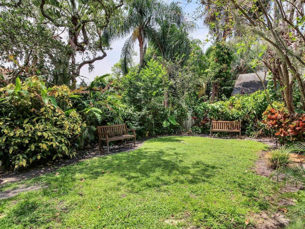 Image 45 of property listing at 4141 BAYSHORE BOULEVARD 505, Tampa, FL 33611