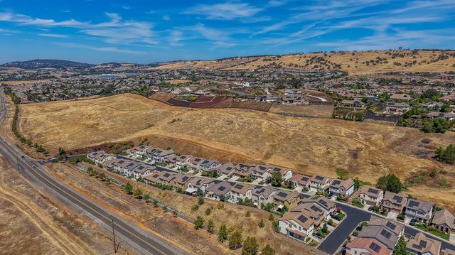 8035 Avanti Dr, El Dorado Hills, CA 95762