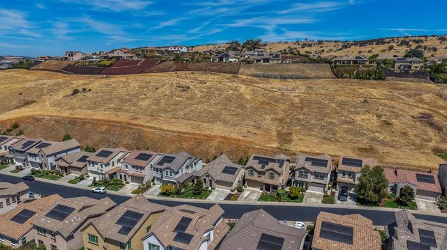 8035 Avanti Dr, El Dorado Hills, CA 95762