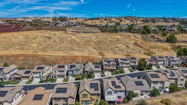 8035 Avanti Dr, El Dorado Hills, CA 95762