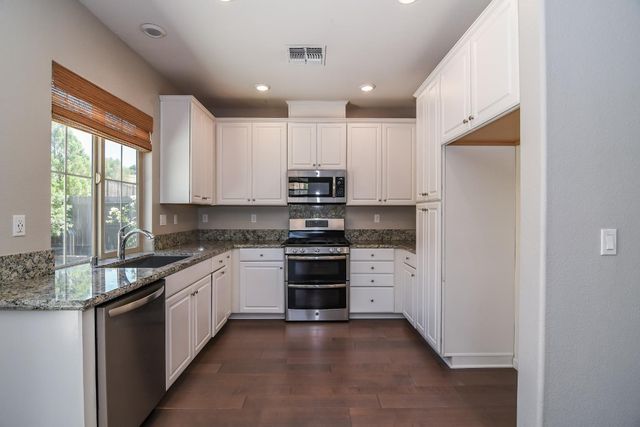 8035 Avanti Dr, El Dorado Hills, CA 95762