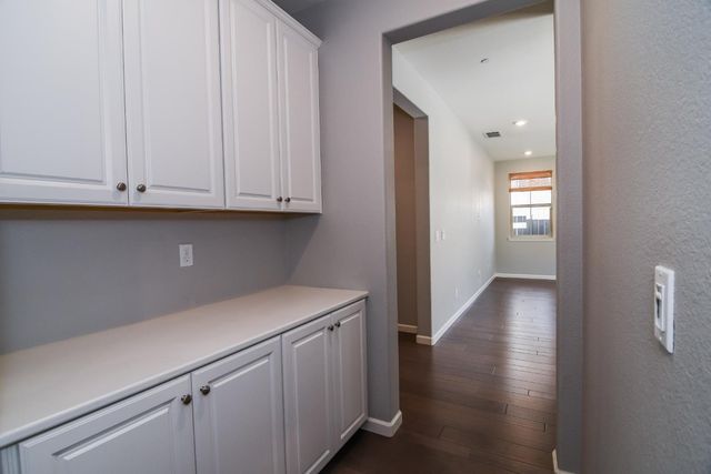 8035 Avanti Dr, El Dorado Hills, CA 95762