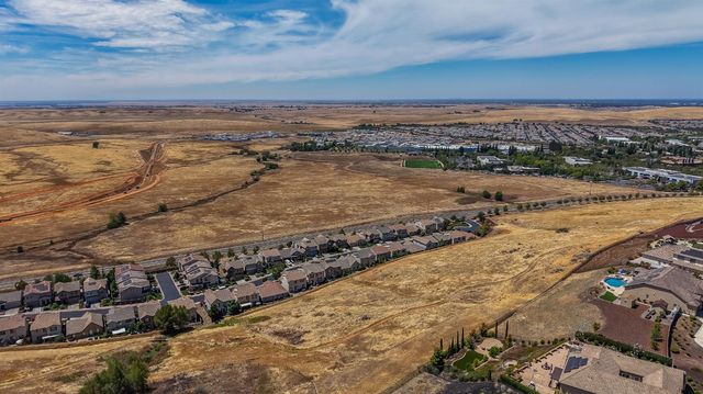 8035 Avanti Dr, El Dorado Hills, CA 95762