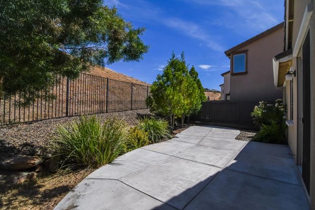 8035 Avanti Dr, El Dorado Hills, CA 95762