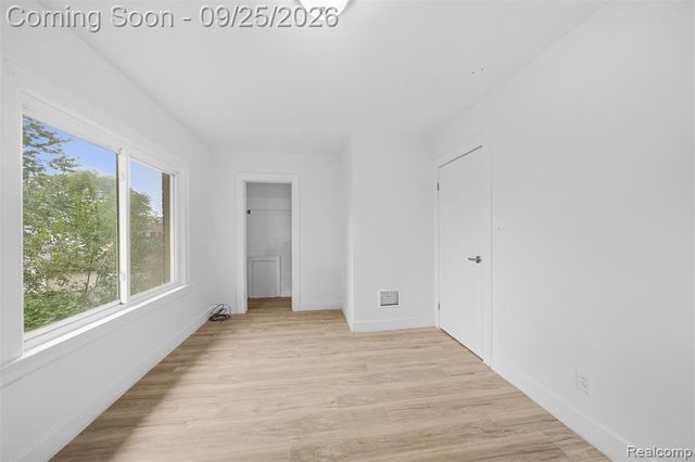 1061 Fort Park Boulevard, Lincoln Park, MI 48146