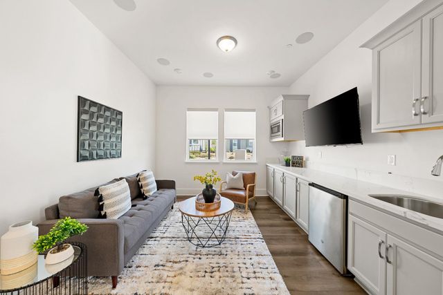 8946 Eureka Grove Cir, Granite Bay, CA 95746