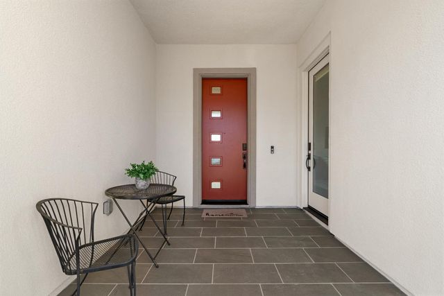 8946 Eureka Grove Cir, Granite Bay, CA 95746