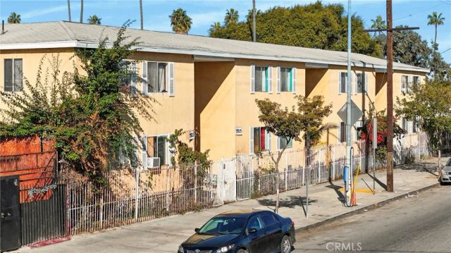 7511 S Broadway, Los Angeles, CA 90003