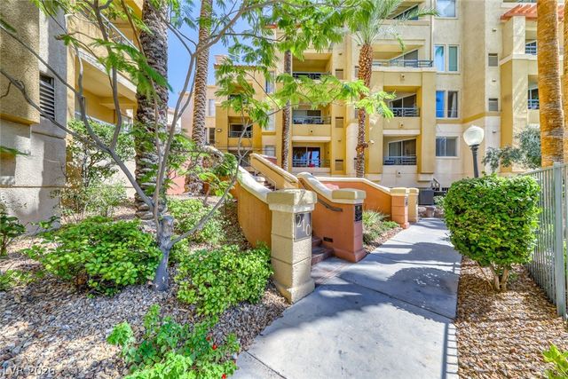 210 East Flamingo Road 112, Las Vegas, NV 89169
