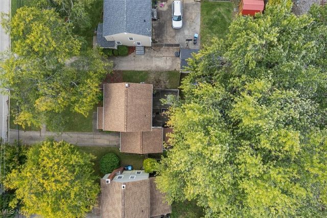 2417 G Street, Lorain, OH 44052