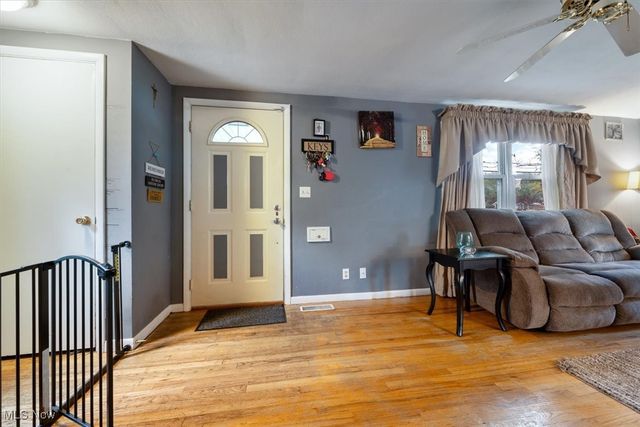 2417 G Street, Lorain, OH 44052