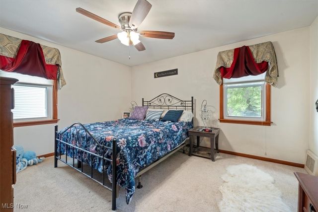 2417 G Street, Lorain, OH 44052