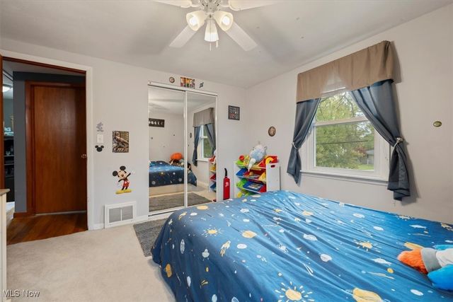 2417 G Street, Lorain, OH 44052