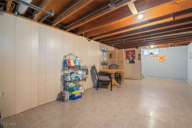 2417 G Street, Lorain, OH 44052