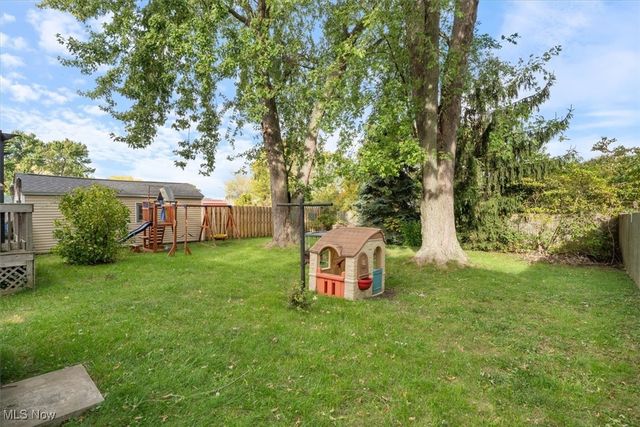 2417 G Street, Lorain, OH 44052